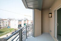 21 Farson St photo'