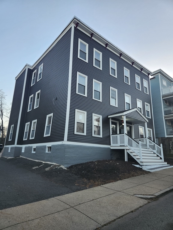 48 Fuller St in Boston, MA - Foto de edificio - Building Photo