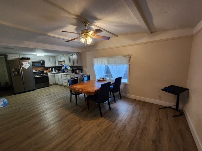 3759 W Irma Ln in Glendale, AZ - Building Photo - Building Photo