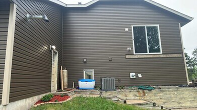 1486 309th Ln NE in Cambridge, MN - Building Photo - Building Photo