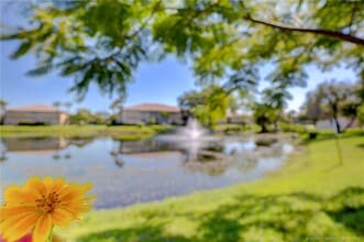 1564 SE Royal Green Cir in Port St. Lucie, FL - Building Photo - Building Photo