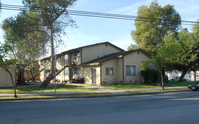 320 Old Gilroy St in Gilroy, CA - Building Photo - Building Photo