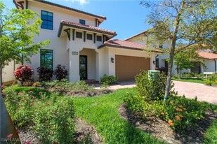 7972 Cordoba Pl in Naples, FL - Building Photo