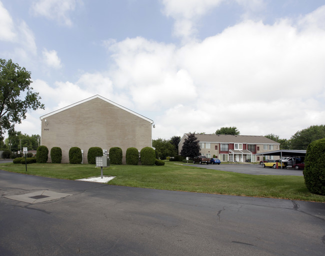 Sunset Circle in St. Clair Shores, MI - Building Photo - Building Photo