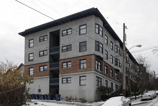 Star Apartments in Seattle, WA - Building Photo - Building Photo