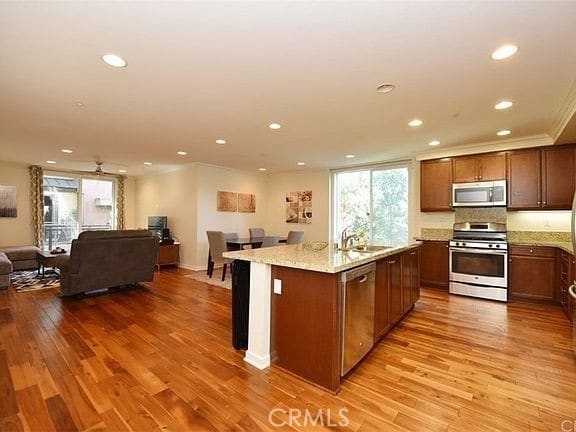 533 Rockefeller in Irvine, CA - Building Photo - Building Photo