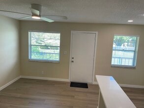 5168 NE 6th Ave in Oakland Park, FL - Foto de edificio - Building Photo