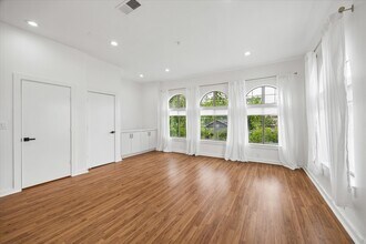 806 Jackson Hill St in Houston, TX - Building Photo - Building Photo