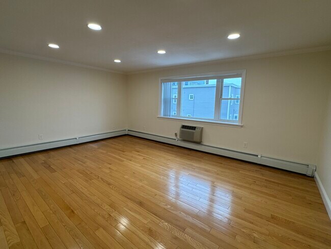14 Westford St, Unit 8 in Boston, MA - Building Photo - Building Photo