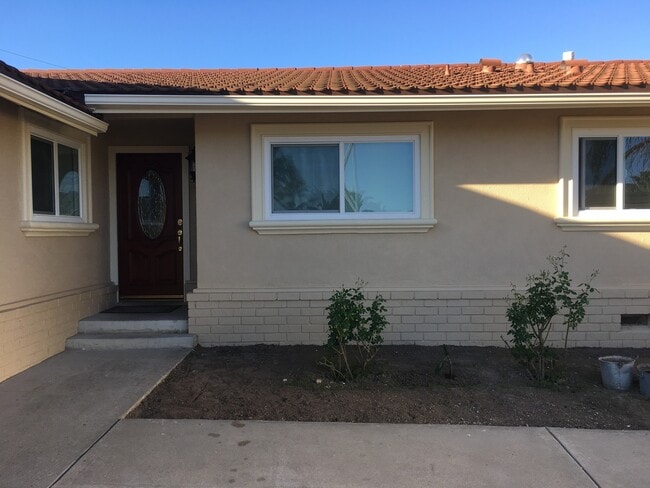 1215 Clayton Ct in Camarillo, CA - Building Photo - Building Photo