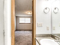 2524 Boxwood Ave photo'