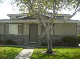 660 HEMLOCK St in Port Hueneme, CA - Building Photo