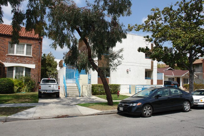 217 E Acacia Ave in Glendale, CA - Building Photo - Building Photo