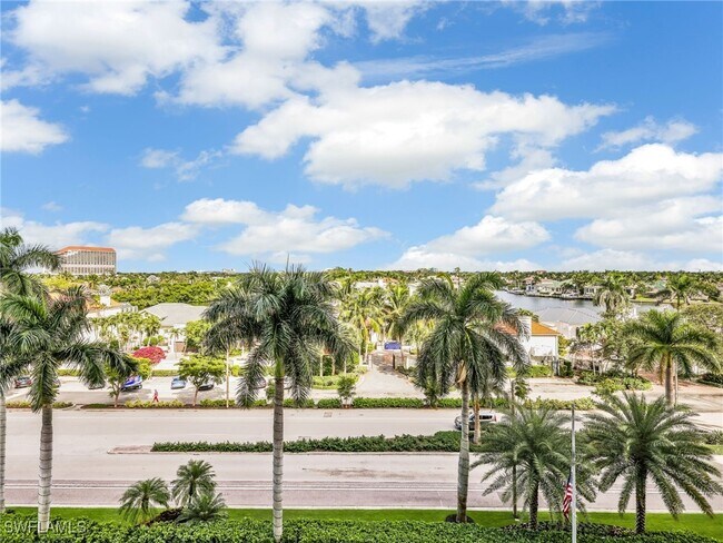 4751 Gulf Shore Blvd N