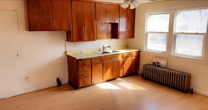 2690 S 10th St, Unit B in Milwaukee, WI - Building Photo - Building Photo