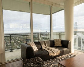 35 Greenfield Ave, Unit SI ID1293841P in Toronto, ON - Building Photo - Building Photo