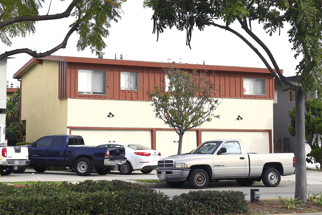 3719 Artesia Blvd in Torrance, CA - Building Photo