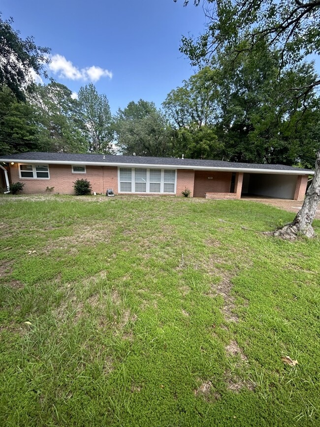 property at 1307 S 12th St