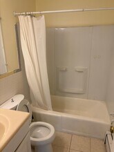 1214 Middle Tpke W, Unit C1 in Manchester, CT - Building Photo - Building Photo