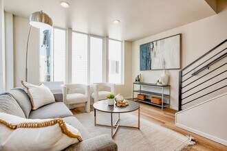 923 NW 56th St in Seattle, WA - Building Photo - Building Photo