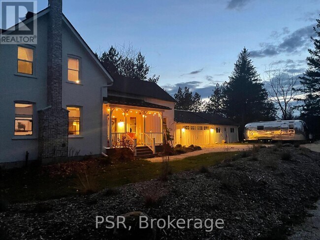 property at 596250 4 Line
