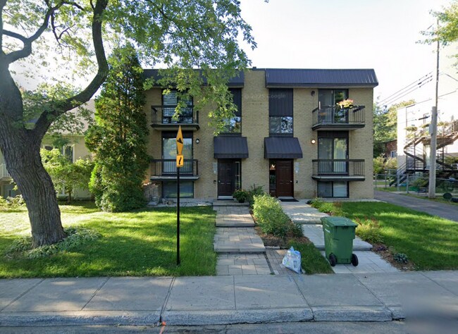 property at 4560 Mercier Av