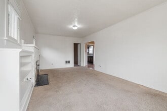 482 NE Adams Ave in Chehalis, WA - Building Photo - Building Photo