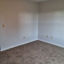 2911 Miamiview Ct in Oxford, OH - Building Photo - Building Photo