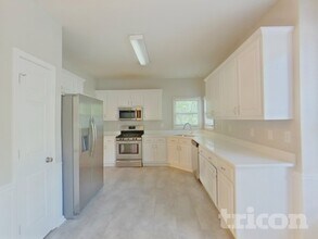 1114 Fairview Club Cir in Dacula, GA - Foto de edificio - Building Photo