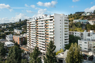 Shoreham Towers in West Hollywood, CA - Building Photo - Building Photo