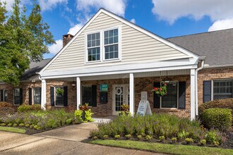 Windsor Place in Mobile, AL - Building Photo - Building Photo