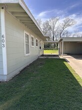 603 Westmoreland Dr in San Antonio, TX - Building Photo - Building Photo
