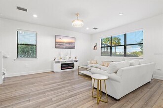 16235 Pine Mist Dr in Lakewood Ranch, FL - Building Photo - Building Photo