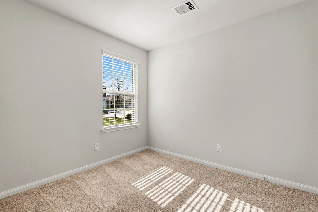 8223 Blooming Meadow Ln in Houston, TX - Building Photo