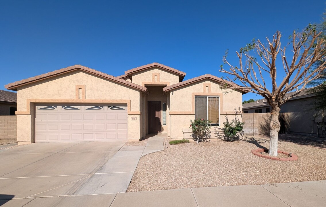 410 N Bell Pl in Chandler, AZ - Building Photo