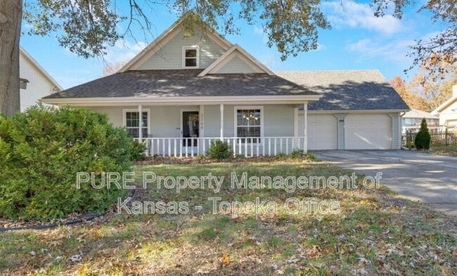 property at 3708 SW Windemere Dr