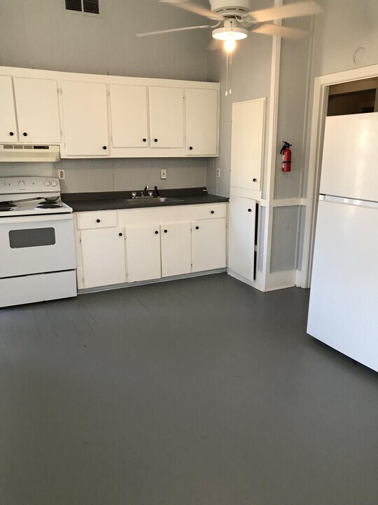 822 Edwards St in Hattiesburg, MS - Building Photo