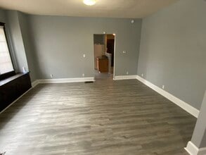 434 N Gladstone Ave in Indianapolis, IN - Building Photo - Building Photo