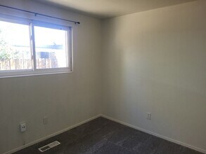 1680 Gault Way in Sparks, NV - Building Photo - Building Photo