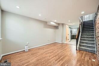 24 S Curley St in Baltimore, MD - Building Photo - Building Photo