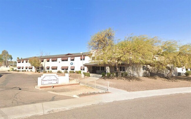 13420 North 21st Pl in Phoenix, AZ - Building Photo - Building Photo