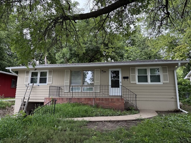 property at 5042 Ruggles St