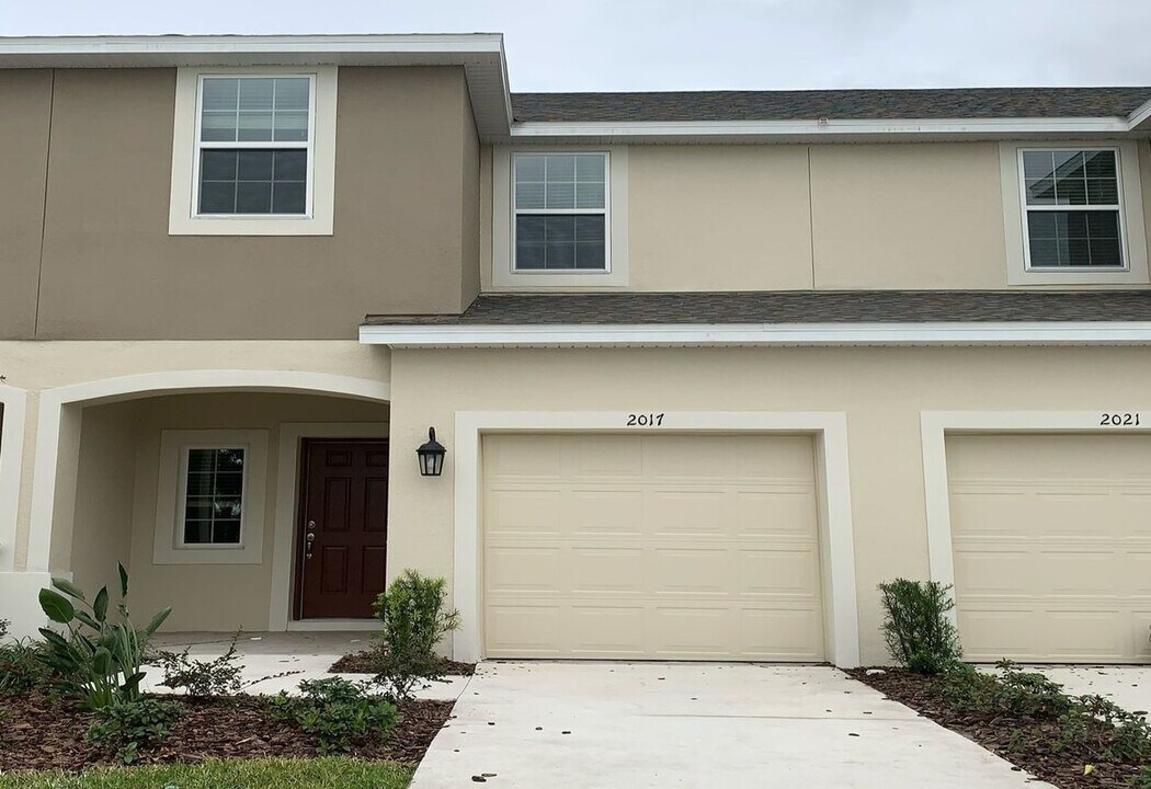 2017 Crystal Bell St in Orlando, FL - Building Photo