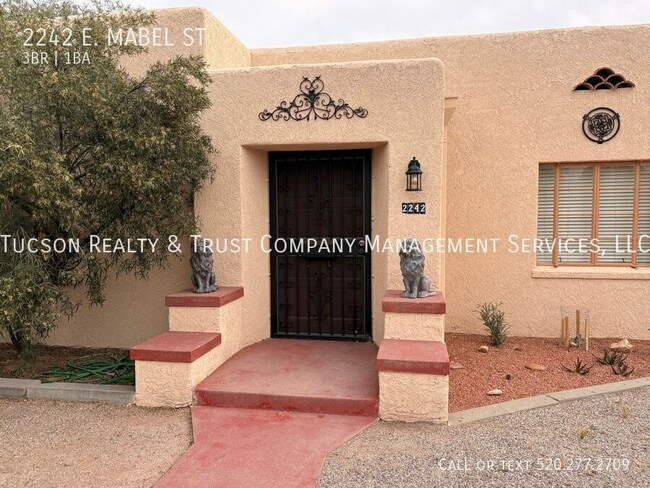 2242 E Mabel St in Tucson, AZ - Building Photo - Building Photo