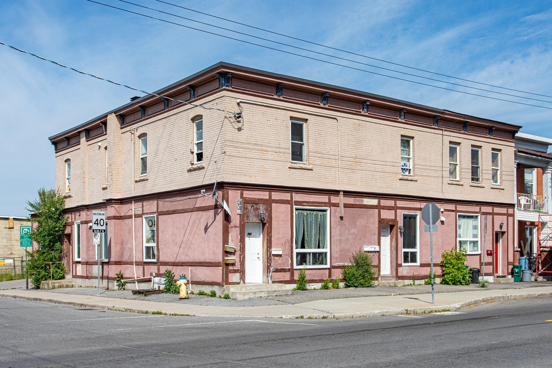 202 Rochester St in Ottawa, ON - Building Photo