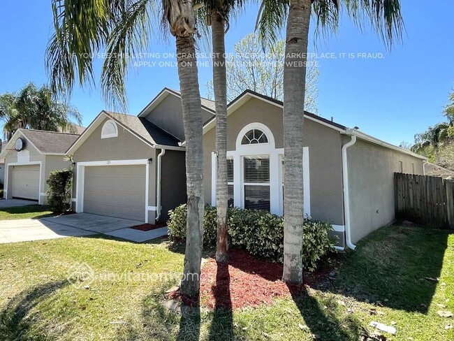 125 Carmel Bay Dr in Sanford, FL - Foto de edificio - Building Photo
