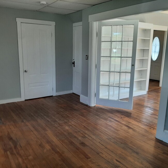 property at 890 Washington St