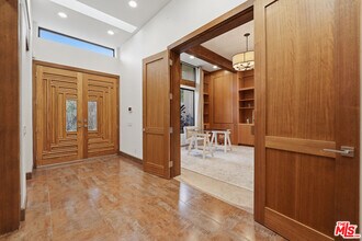 17424 Cumpston St in Los Angeles, CA - Building Photo - Building Photo