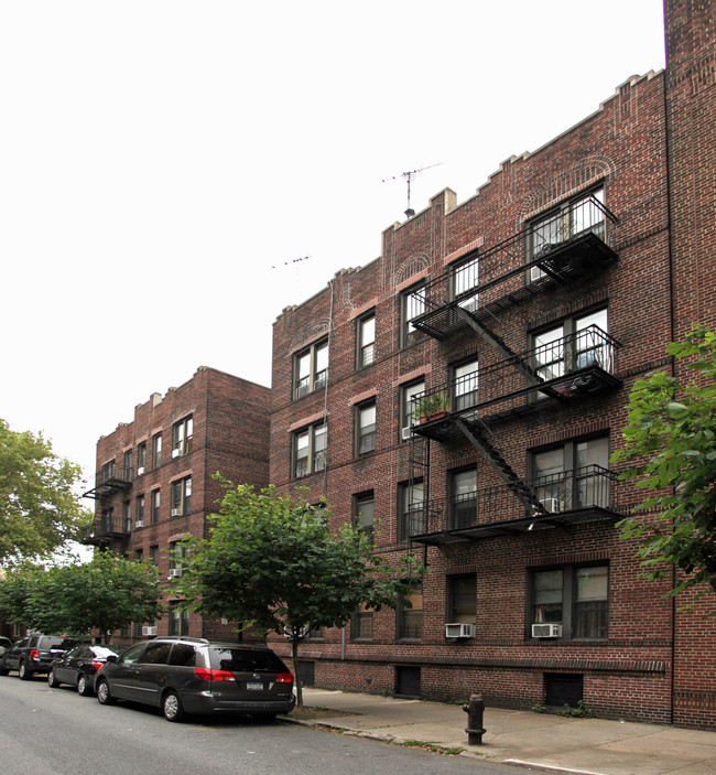 1350 E 18th St in Brooklyn, NY - Building Photo - Building Photo