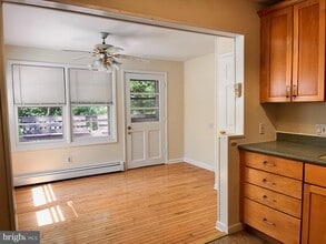 430 Sked St in Pennington, NJ - Building Photo - Building Photo